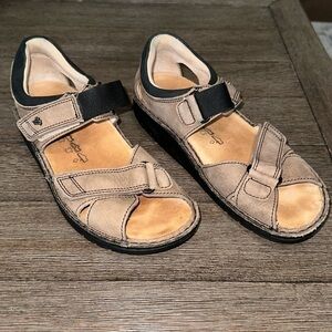 Finn Comfort Samara Sandal